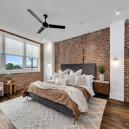 New Construction Loft Style Spacious Lux Apt 204